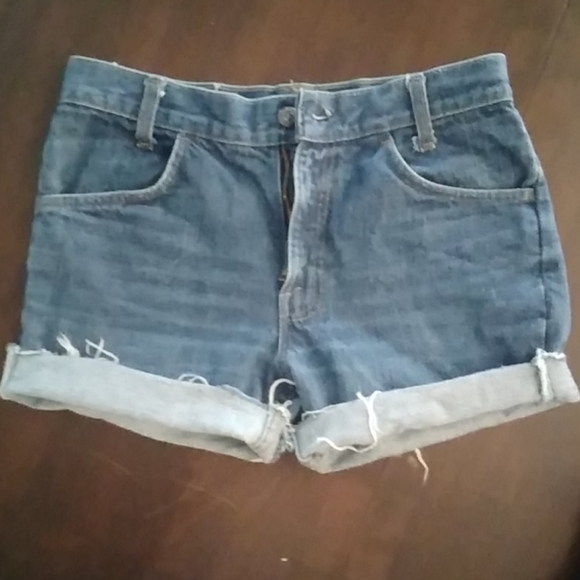 Vintage jean Levi's denim cutoffs - Picture 7 of 11